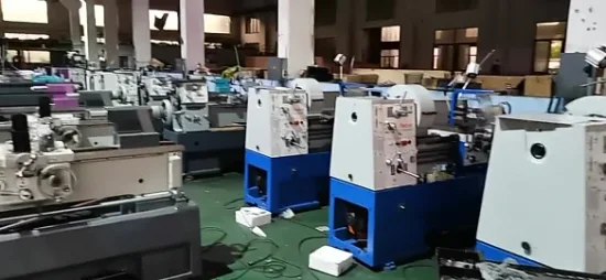 Nueva máquina de torno de torneado vertical CNC de metal de columna única de precisión de China